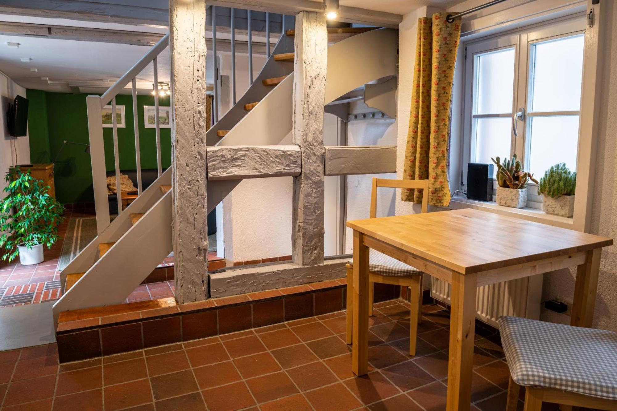Fachwerkhotel - Ferienhaeuser Vorhof Zur Hoelle เควดลินบวร์ก ภายนอก รูปภาพ