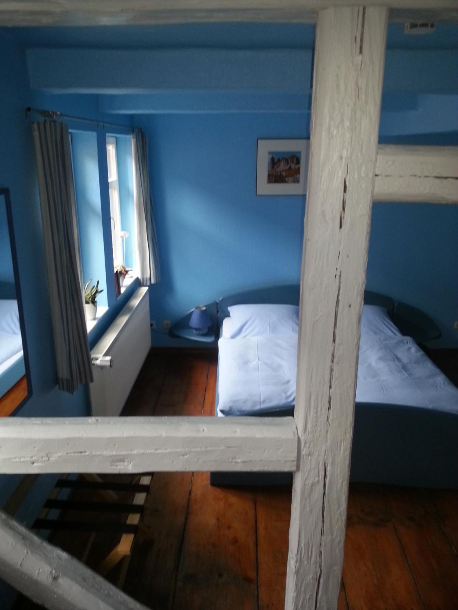 Fachwerkhotel - Ferienhaeuser Vorhof Zur Hoelle เควดลินบวร์ก ภายนอก รูปภาพ