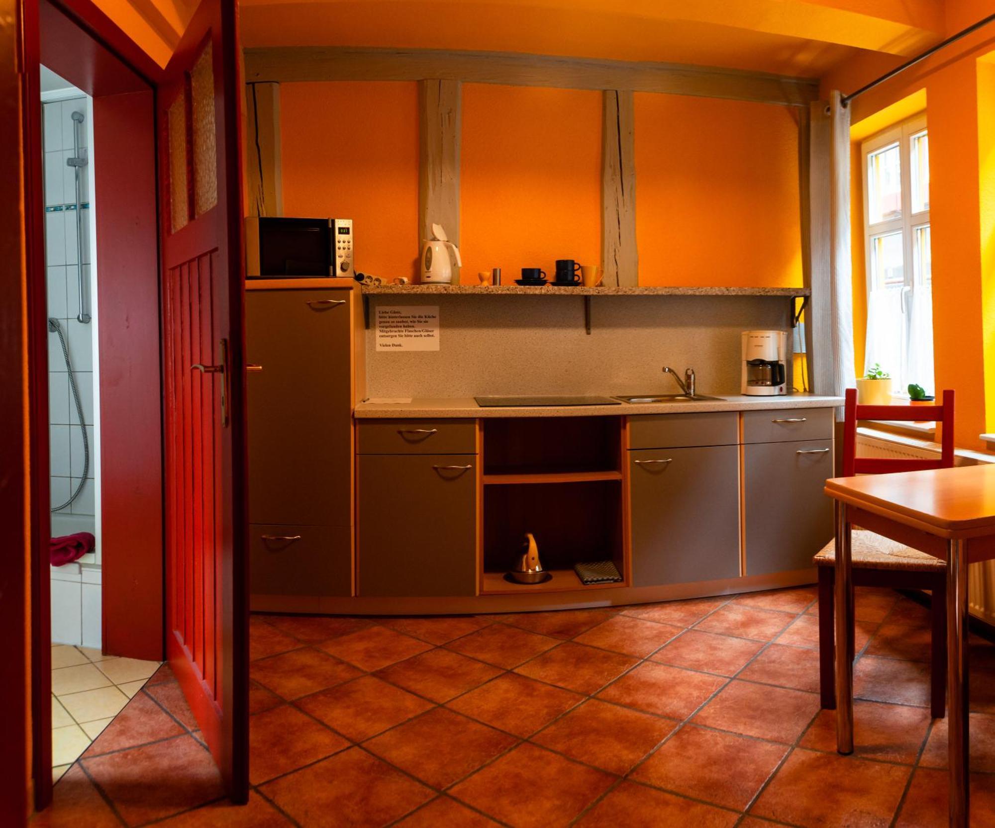 Fachwerkhotel - Ferienhaeuser Vorhof Zur Hoelle เควดลินบวร์ก ภายนอก รูปภาพ
