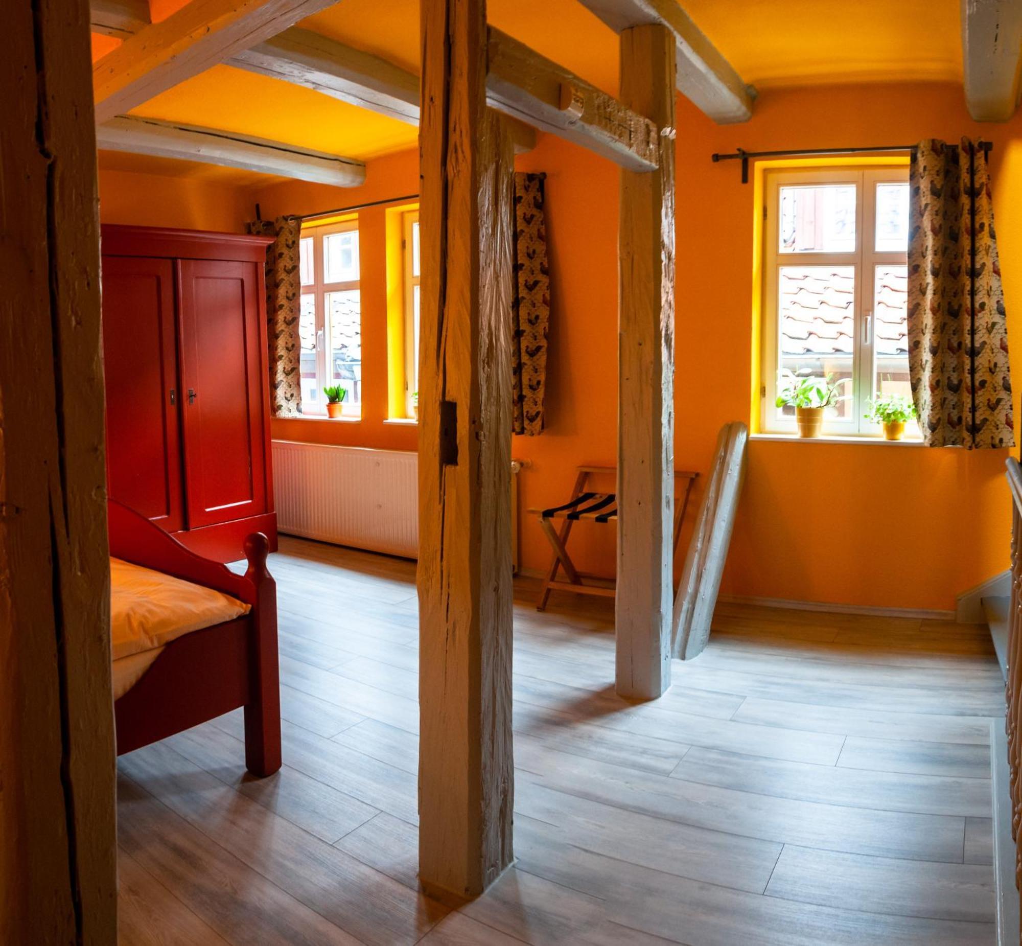 Fachwerkhotel - Ferienhaeuser Vorhof Zur Hoelle เควดลินบวร์ก ภายนอก รูปภาพ