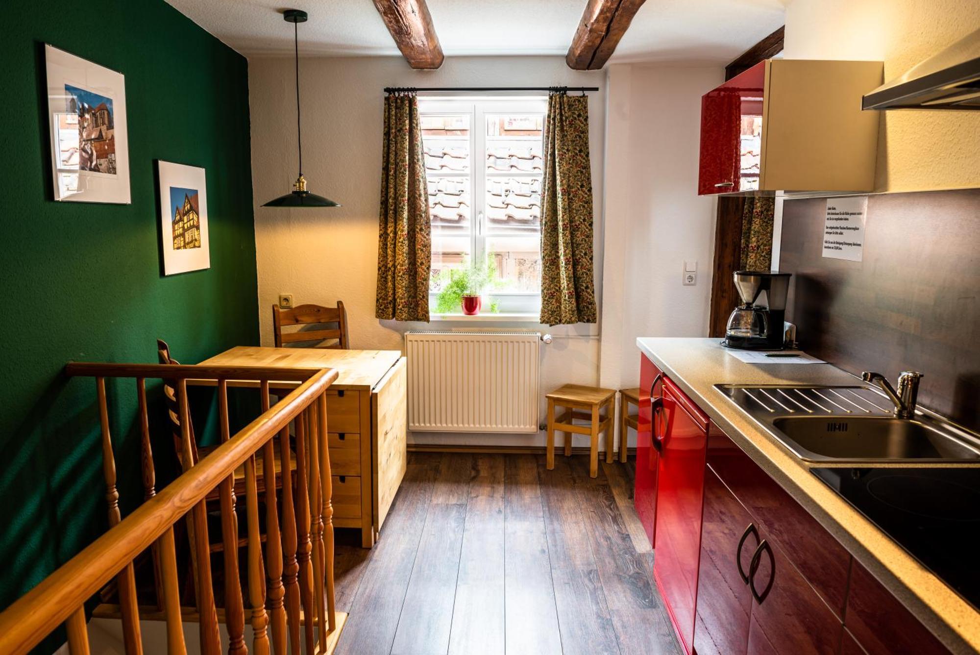 Fachwerkhotel - Ferienhaeuser Vorhof Zur Hoelle เควดลินบวร์ก ภายนอก รูปภาพ