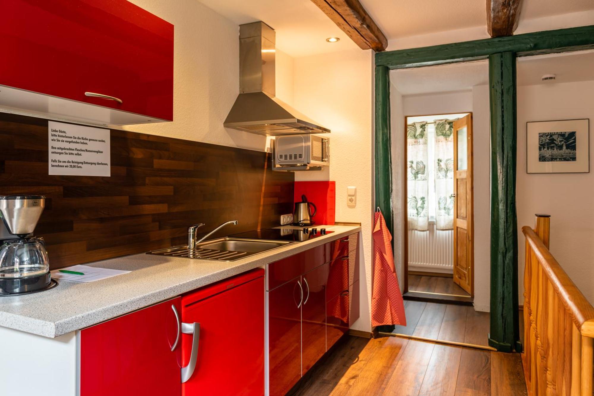 Fachwerkhotel - Ferienhaeuser Vorhof Zur Hoelle เควดลินบวร์ก ภายนอก รูปภาพ